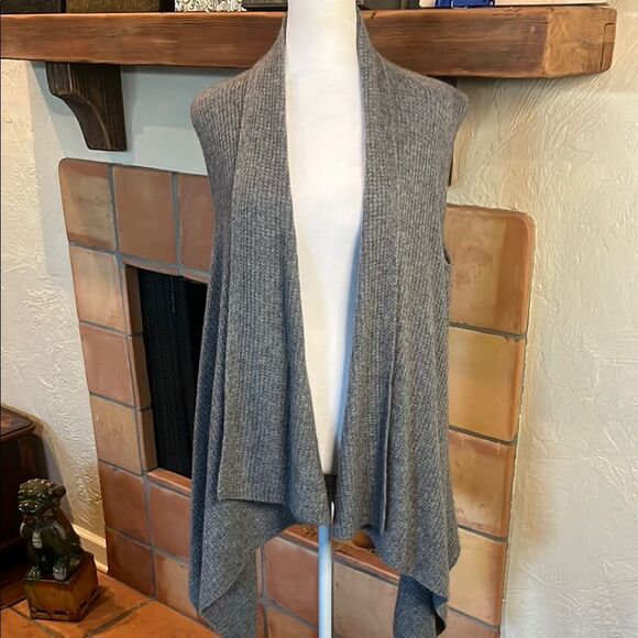 Lord & Taylor Gray Knit Open Front 100% Cashmere Open Sleeveless Cardigan, sz M - Picture 1 of 6
